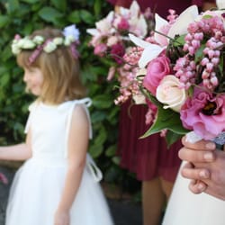 Art of the Flower - Bridal party flowers