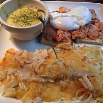 Lowell's Restaurant - Smoked salmon Benedict - American Near Me - Seattle, Washington Lowell's Restaurant - Smoked salmon Benedict - American Near Me - Seattle, Washington
