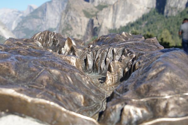 Tunnel View by null