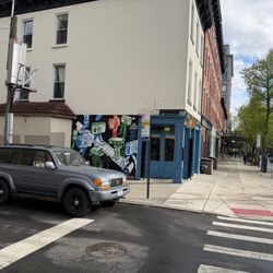 6 NYC - Exterior