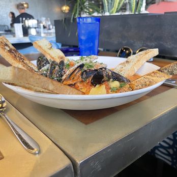 PV Pie & Wine - MUSSELS DE VERNAZZA - Pizza Near Me - Phoenix, Arizona