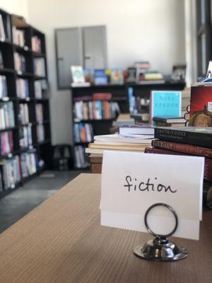 Peach Street Books by null