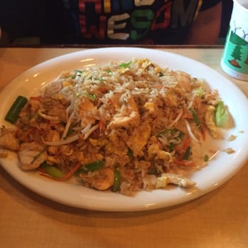 Leong's Asian Diner - Chicken fried rice - Chinese Near Me - Springfield, Missouri