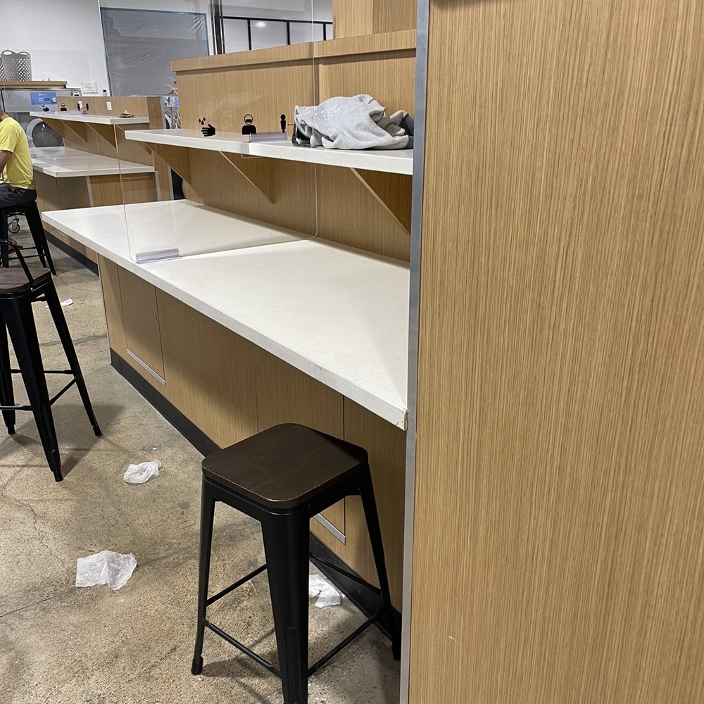 Lucy's Laundry - Folding table - Laundromat Near Me - Costa Mesa, California Lucy's Laundry - Folding table - Laundromat Near Me - Costa Mesa, California