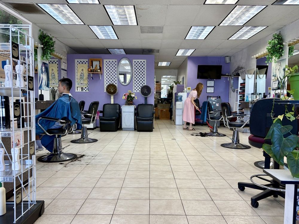 Haircuts Logo