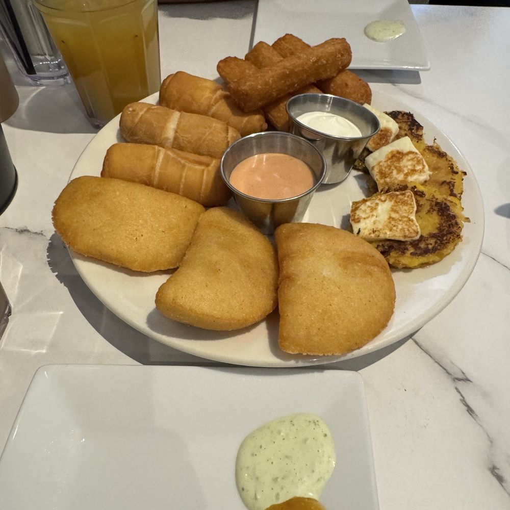 Mini Platter (Appetizer Sampler)