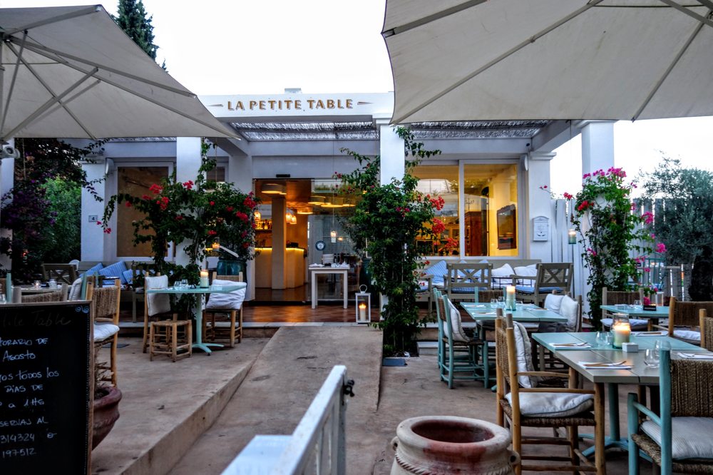 La Petite Table