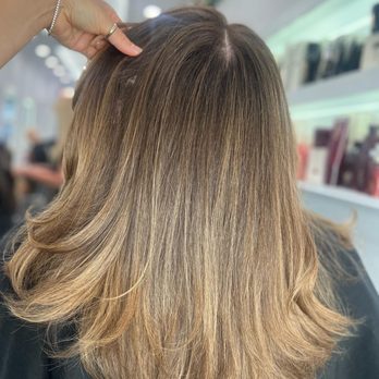 Davida Salon - Hair Extensions Near Me - New York, New York