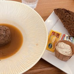 Barrevoets - Had the large meatball in broth(sans the bacon) w/side of lovely brown bread-delicious