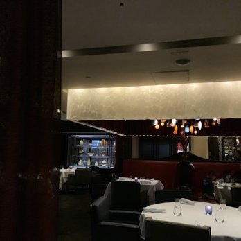 Ponte Vecchio - Inside - Italian Near Me - Niagara Falls, Ontario