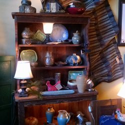 This is the ideal store if you are looking to decorate your lake home or cabin.