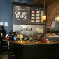 Gahan House Port City - Bar area