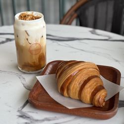 Karak House Coffee - Biscoff latte and butter croissant