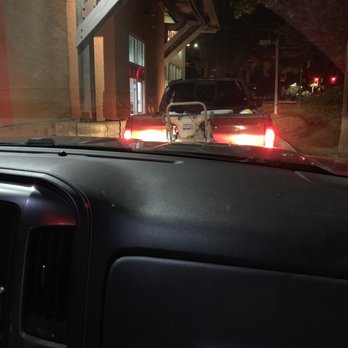 Taco Bell - I've been waiting, stuck in line thanks to the curb.....for 35 minutes and there were only 4 cars. - Fast Food Near Me - Bluffton, South Carolina Taco Bell - I've been waiting, stuck in line thanks to the curb.....for 35 minutes and there were only 4 cars. - Fast Food Near Me - Bluffton, South Carolina