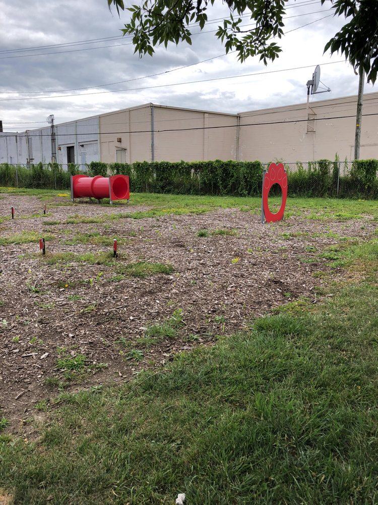 CHERI A LINDSEY DOG PARK Updated September 2024 1 Truesdell St