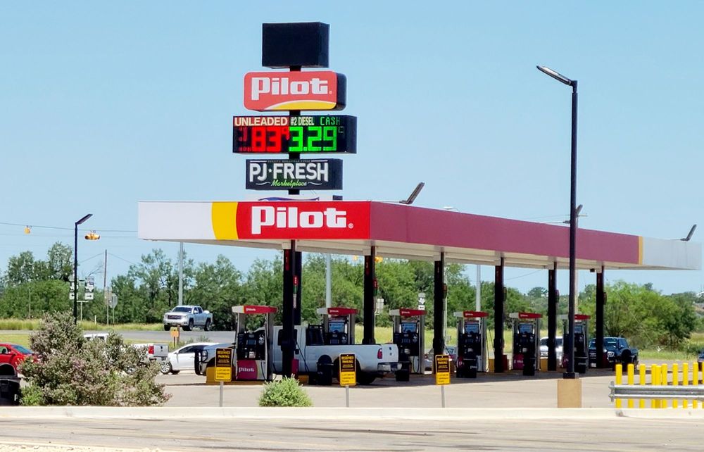 PILOT TRAVEL CENTER Updated October 2024 23 Photos 1045 S Hwy 83