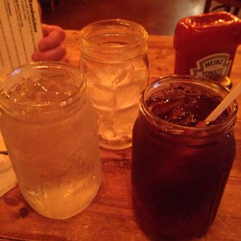 JT Hannah's Kitchen - Water and tea- loved the LARGE jars - American Near Me - Pigeon Forge, Tennessee JT Hannah's Kitchen - Water and tea- loved the LARGE jars - American Near Me - Pigeon Forge, Tennessee