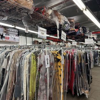 Abracadabra NYC - Costumes Near Me - New York, New York