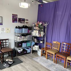 Rhythm of the Street Dance Studio - Front entryway