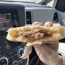 Lu Xiang Village 魯香村 - Pork and cabbage fried bun, 2.60$, 5/5