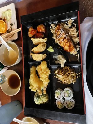 Sushi Lounge by null