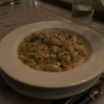 La Banane - Lobster pasta - French Near Me - Toronto, Ontario