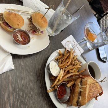 The Pint & Cork - Kalua pork sliders and short rib grilled cheese - Gastropubs Near Me - Kihei, Hawaii The Pint & Cork - Kalua pork sliders and short rib grilled cheese - Gastropubs Near Me - Kihei, Hawaii