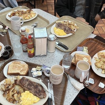 Valois - Breakfast & Brunch Near Me - Chicago, Illinois Valois - Breakfast & Brunch Near Me - Chicago, Illinois