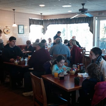 Early Bird Cafe - Cafes Near Me - Keego Harbor, Michigan