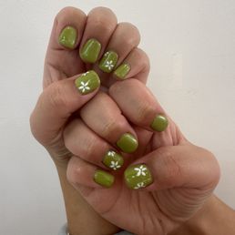 Gel manicure with design