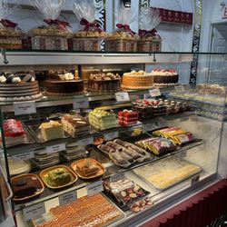 Crown Pastries - Cakes