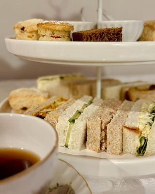 Phil's Fish & Chips by null