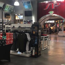 Shoe Palace