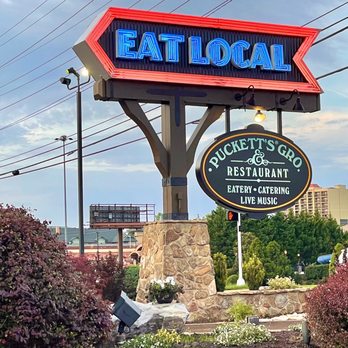Puckett's Restaurant - Worth the stop! - Southern Near Me - Pigeon Forge, Tennessee Puckett's Restaurant - Worth the stop! - Southern Near Me - Pigeon Forge, Tennessee
