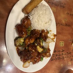 Lucky 8 Asian Bistro - Time to eat!
