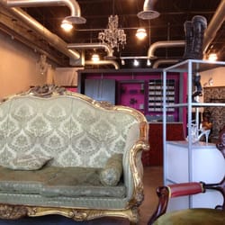Nail Box And Viva Glam Salon - Waiting area
