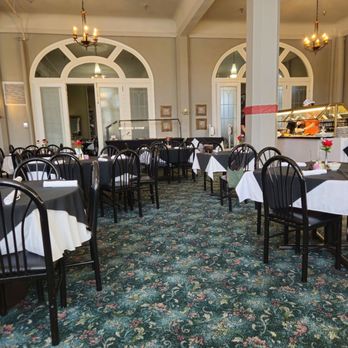 The Hotel Jacaranda - One of two elegant dining rooms! - Hotels Near Me - Avon Park, Florida The Hotel Jacaranda - One of two elegant dining rooms! - Hotels Near Me - Avon Park, Florida