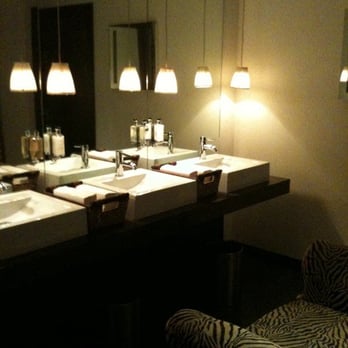The Beacon Hotel - Bathrooms - Hotels Near Me - Dublin, D