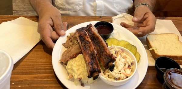 B&B Smokehouse by null