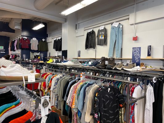 Crossroads Trading by null