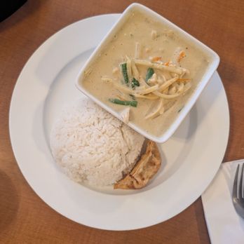 Golden Thai Kitchen - Thai Near Me - Phoenix, Arizona