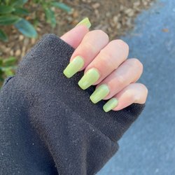 Bella Nails