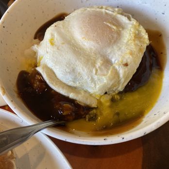 Cheeseburger In Paradise - Loco Moco - Burgers Near Me - Honolulu, Hawaii