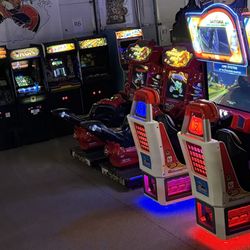 District 82 Pinball Arcade - Green Bay Arcade