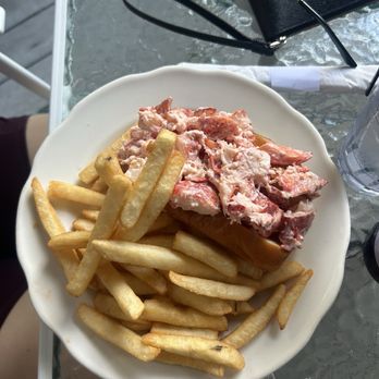 Thirsty Whale - Lobster roll - American Near Me - Bar Harbor, Maine Thirsty Whale - Lobster roll - American Near Me - Bar Harbor, Maine