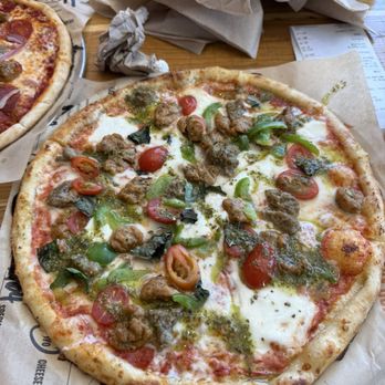 Blaze Pizza - Build Your Own Pizza (11-inch) - Pizza Near Me - Henderson, Nevada