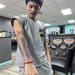 Supernova Tattoo Studio