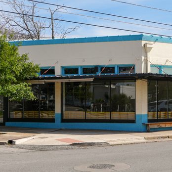 Petit Coquin - French Near Me - San Antonio, Texas