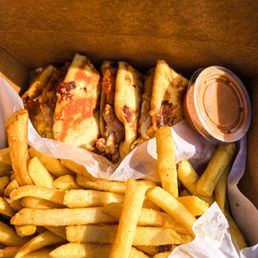 Garlic Cheesy Pita with Chicken Shawarma