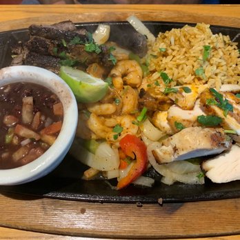 Chili's - Trio Fajitas - Bars Near Me - Palmdale, California